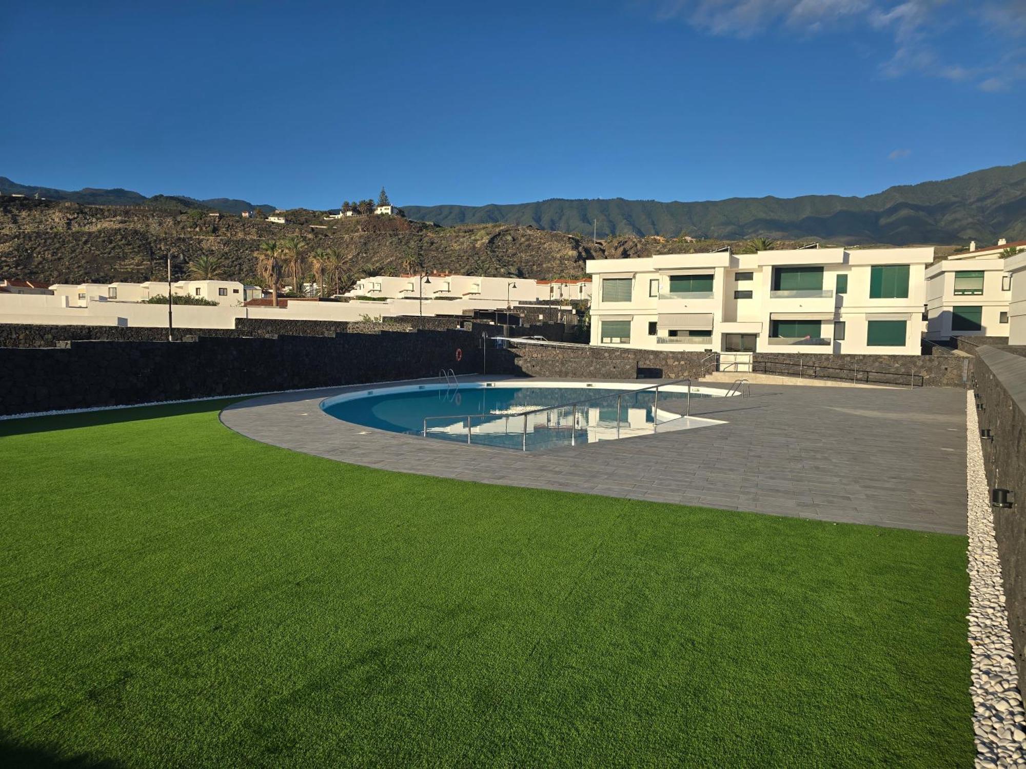 Vv Milenaiver "By Henrypole Home" Los Cancajos Exterior foto